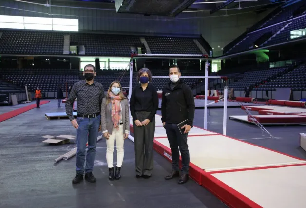 Josu Ros, Diana Plaza, Rebeca Esnaola y Moncho Urdiáin en la pista principal de Navarra Arena. Foto: María Jiménez