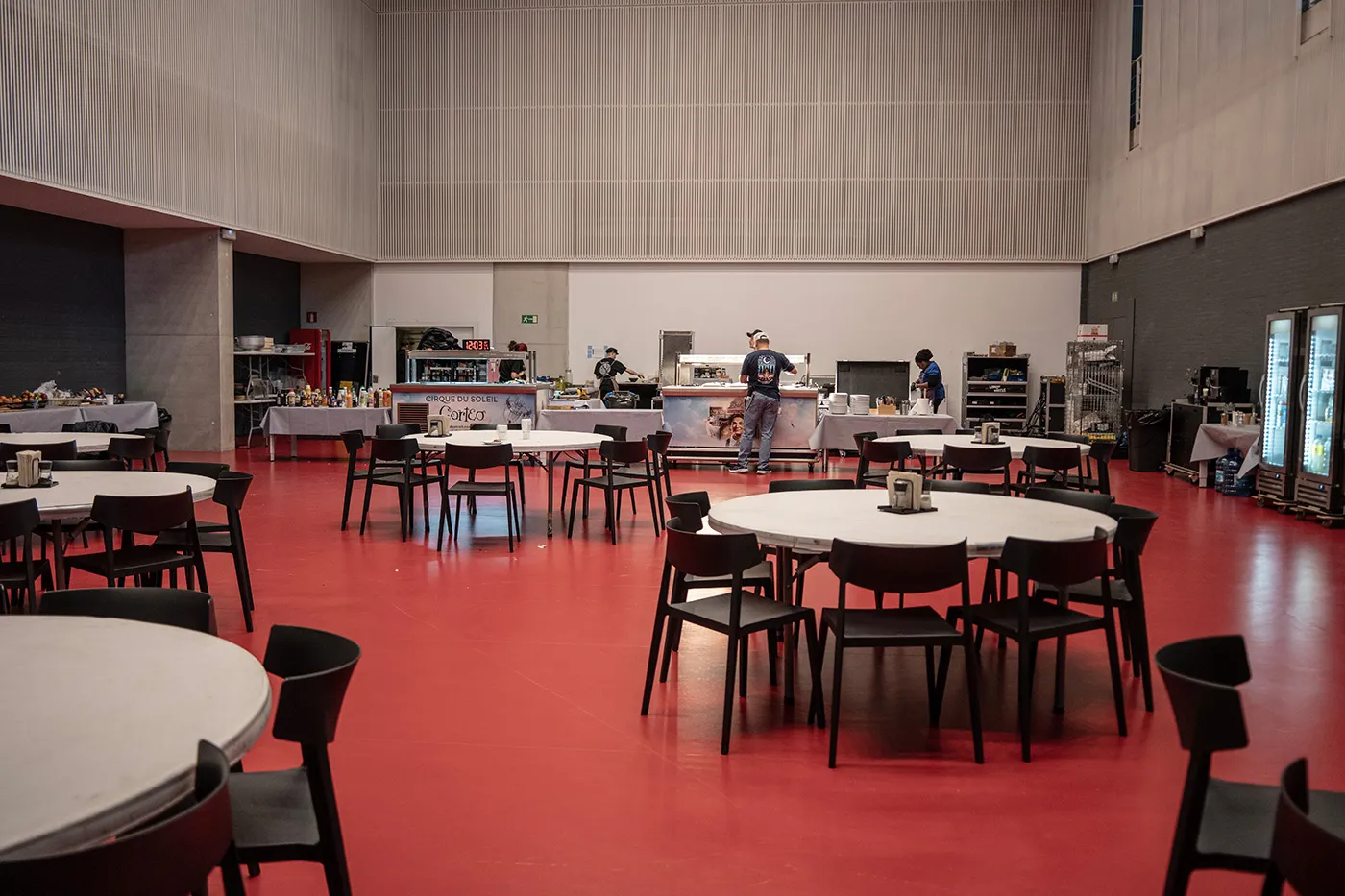 Sala Auxiliar. Catering montado.
